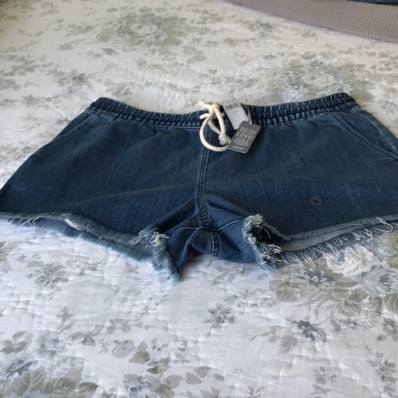 Aerie denim pull on shorts NWT size medium - Picture 1 of 3